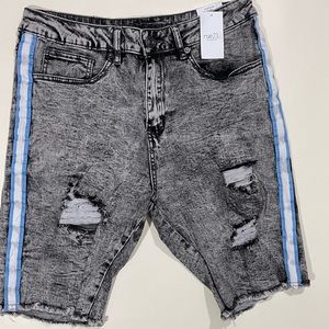 Short jeans